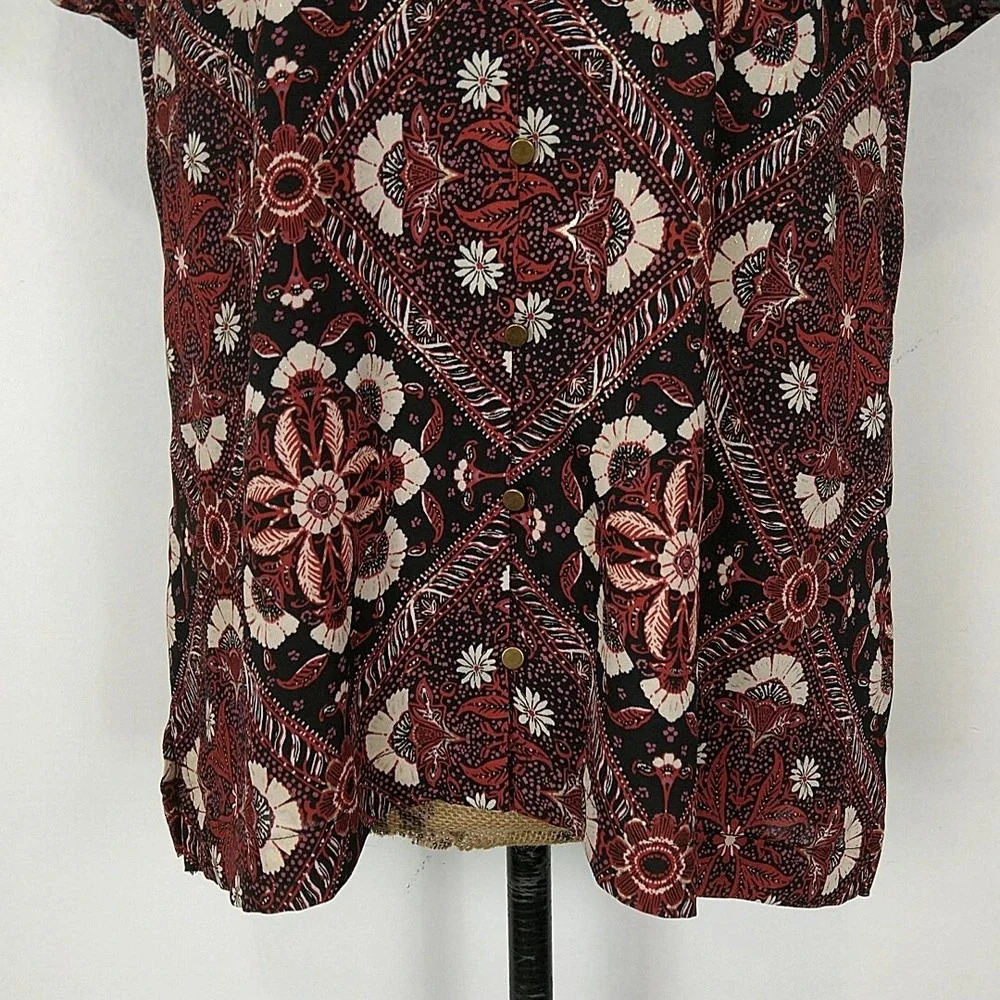 Maurices Blouse Women Small Burgundy Medallion Floral Boho Button V-Neck Top